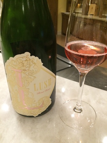 Two Sisters Vineyards Lush Sparkling Rosé