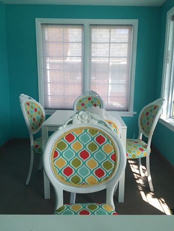The seating area at Sweet Retreat ice cream in Leamington, Ontario is so pretty!