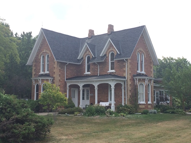 The Iron Kettle Bed and Breakfast in Comber, Ontario is a wonderful place to stay when wine touring in the area.